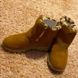 Sketchers on The go boots